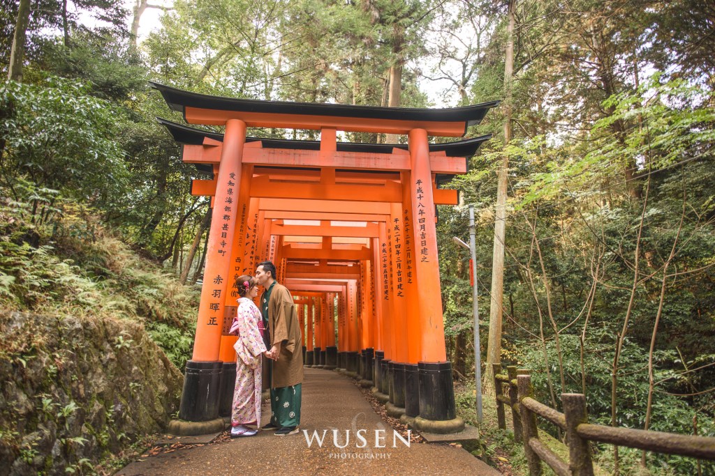 秋日漫遊 京都伏见稻荷大社 京都和服街拍 京都駐點攝影師 Fushimi inari shrine Kyoto photographer in&nbsp;Kyoto